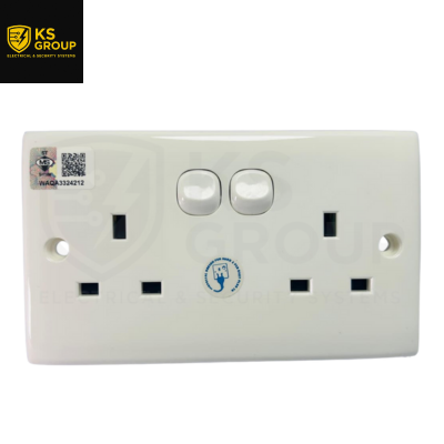 SUM 13AX2 SWITCH SOCKET PC-213