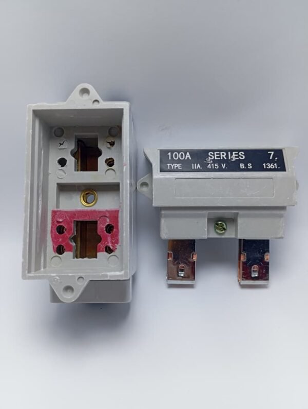 SES 100A CUT OUT UNIT C/W FUSE