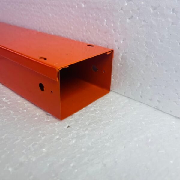 U-LI G24 METAL TRUNKING ORANGE